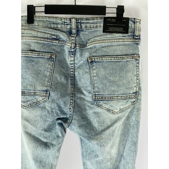 ZARA Men’s Light Blue Wash Denim Distressed Slim-Leg Button-Fly Jean SZ 32 - Picture 4 of 12